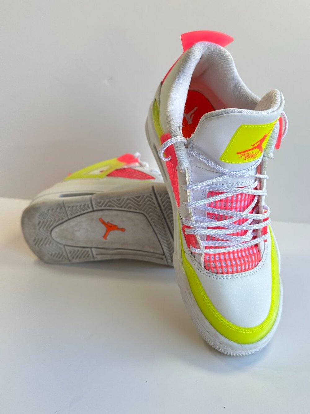 Jordan 4 Retro Mid Lemon Venom Sneakers Shoes Girls Unisex Youth 5.5 White Pink